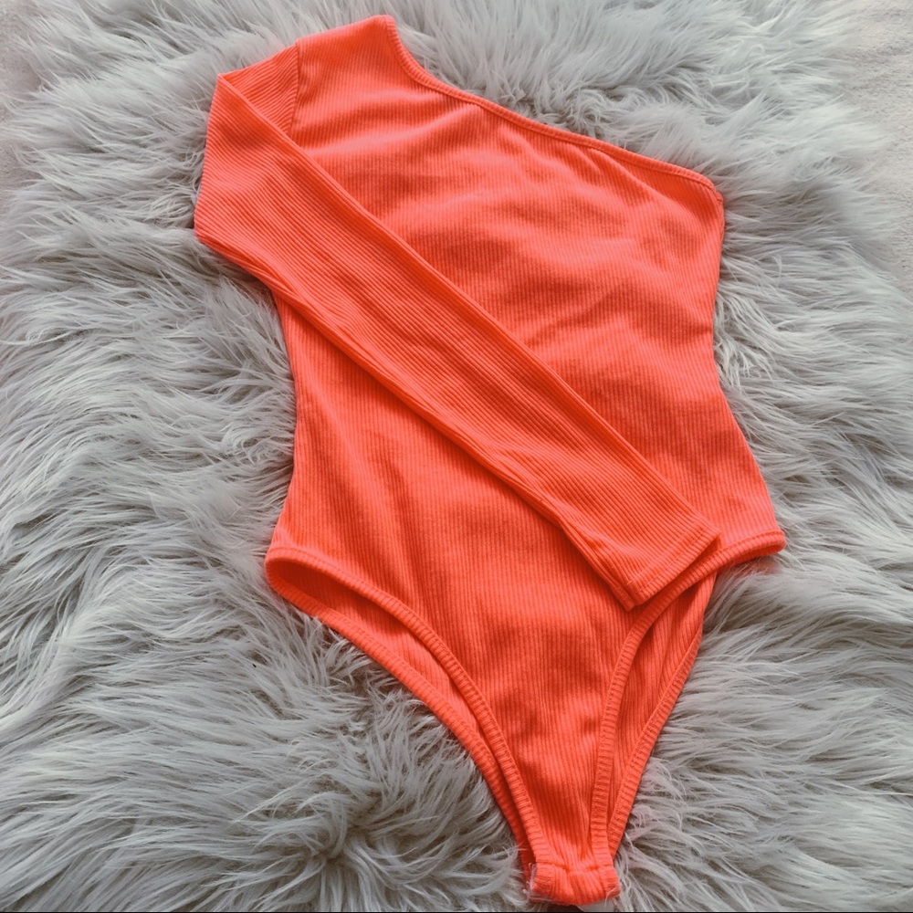 Boohoo hot pink one shoulder bodysuit